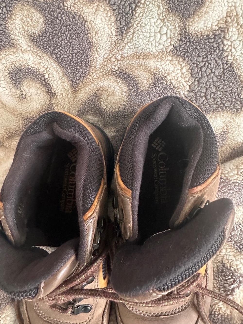Columbia Tan Leather Hiking Boots - Picture 2 of 8